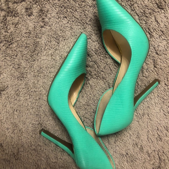 Jessica Simpson size 8.5 heel pumps - Picture 3 of 3